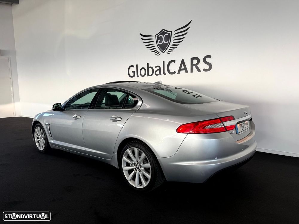 Jaguar XF 2.2 D Premium Luxury - 9