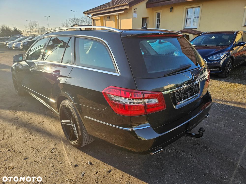 Mercedes-Benz Klasa E 350 CDI DPF BlueEFFICIENCY 7G-TRONIC Elegance - 5