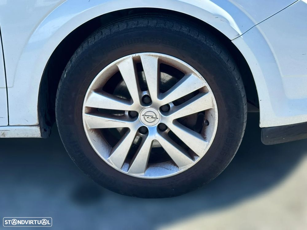 Opel Astra H GTC 1.3 CDTI de 2008 para peças - 2