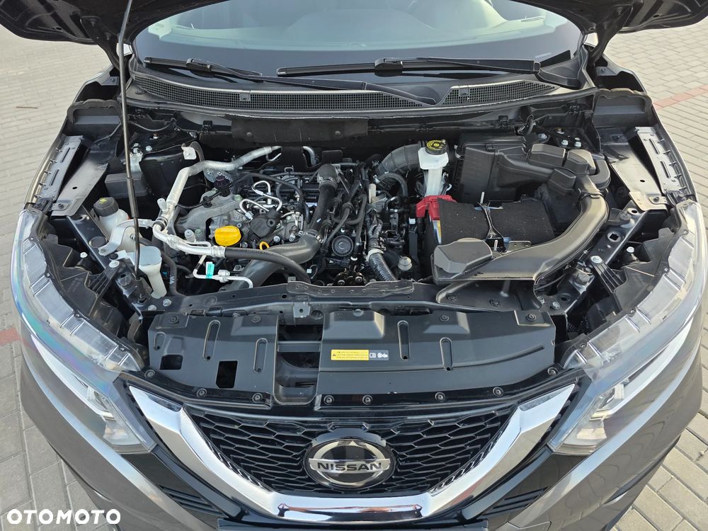 Nissan Qashqai 1.3 DIG-T AKARI - 25