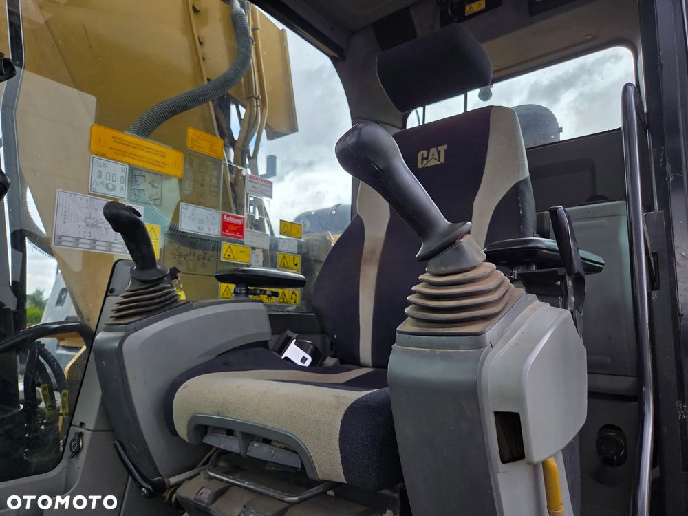 Caterpillar 323EL / z Niemiec / System 3D Trimble / Ramię 3 razy łamane / - 9