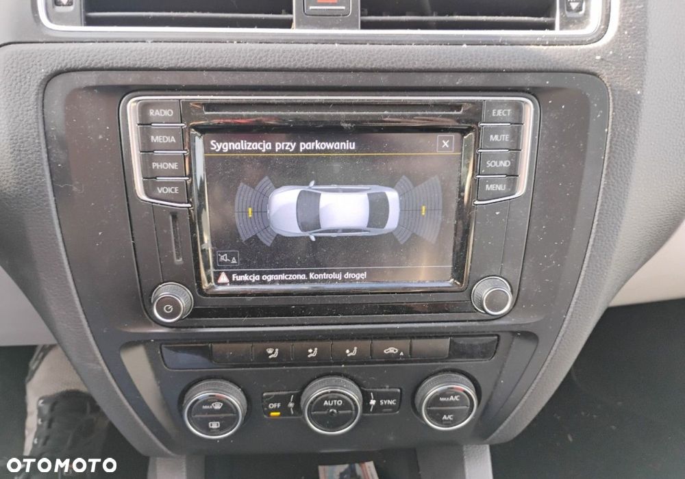 Volkswagen Jetta - 15