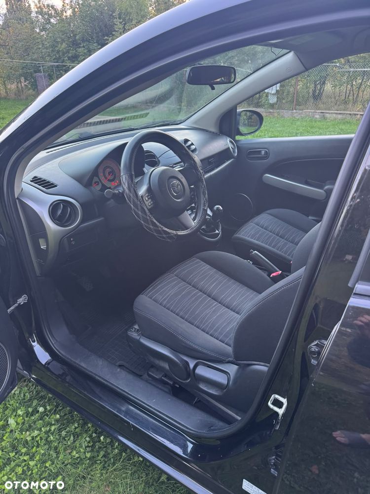 Mazda 2 - 6