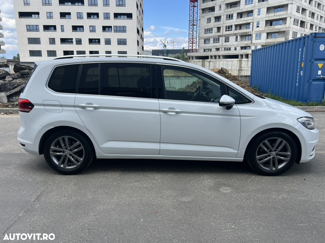 Volkswagen Touran 2.0 TDI DSG Highline - 12