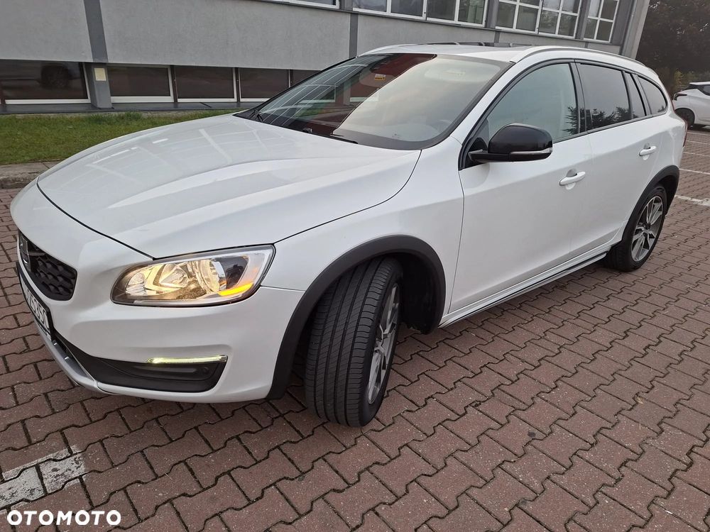 Volvo V60 2017 photo 5