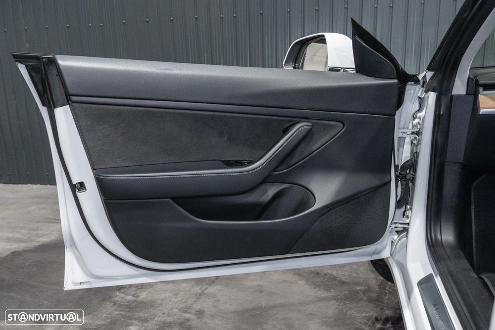 Tesla Model 3 Long Range AWD Dual Motor - 17