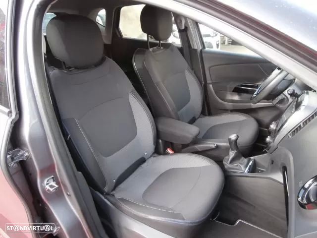 Renault Captur 1.5 dCi Exclusive - 25