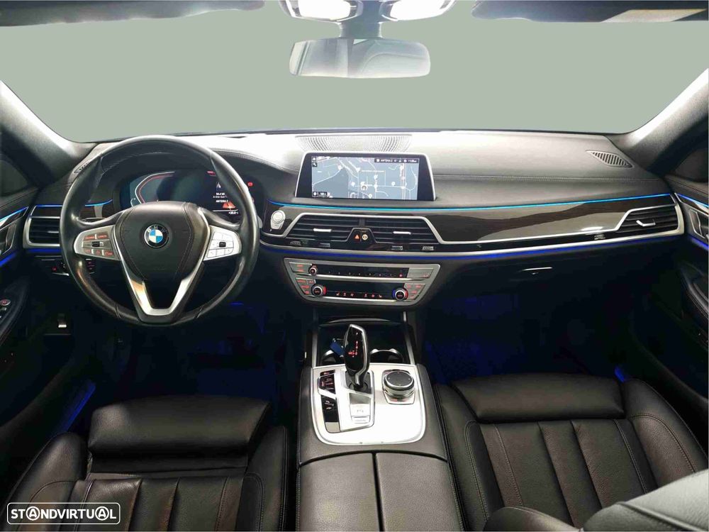 BMW 730 d Pack M Auto — fotografia 7