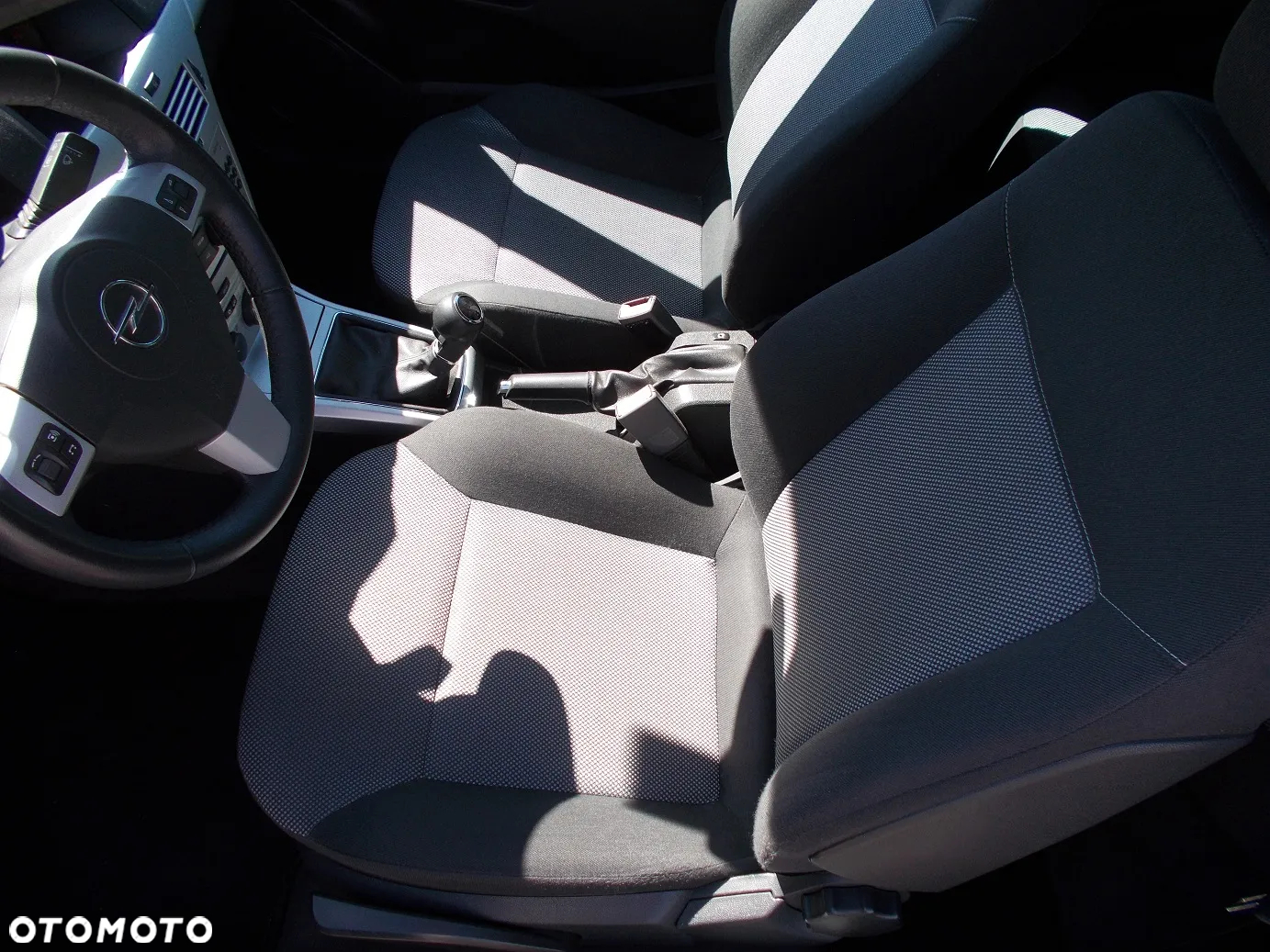 Opel Astra GTC 1.4 Catch me - 17