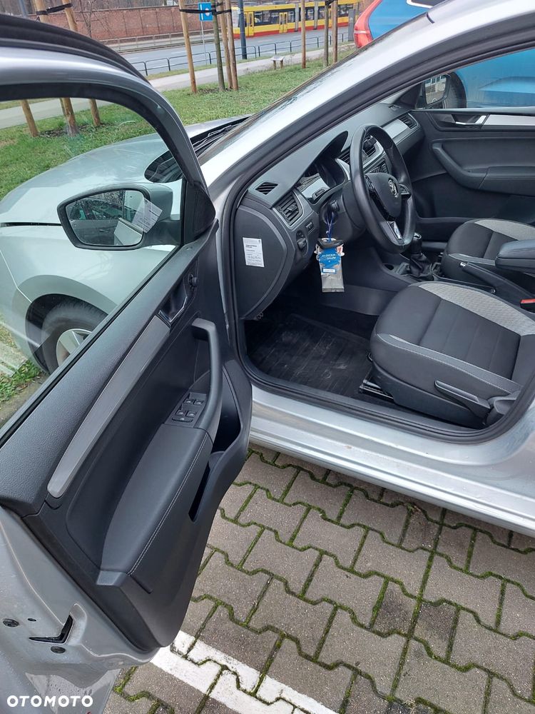 Skoda RAPID 1.0 TSI Ambition - 14