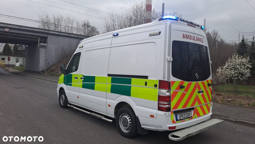 Mercedes-Benz Sprinter 319 CDI Ambulans karetka - 30