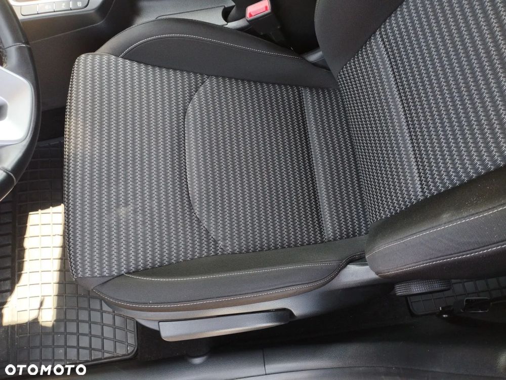 Kia Ceed 1.5 T-GDI M - 12
