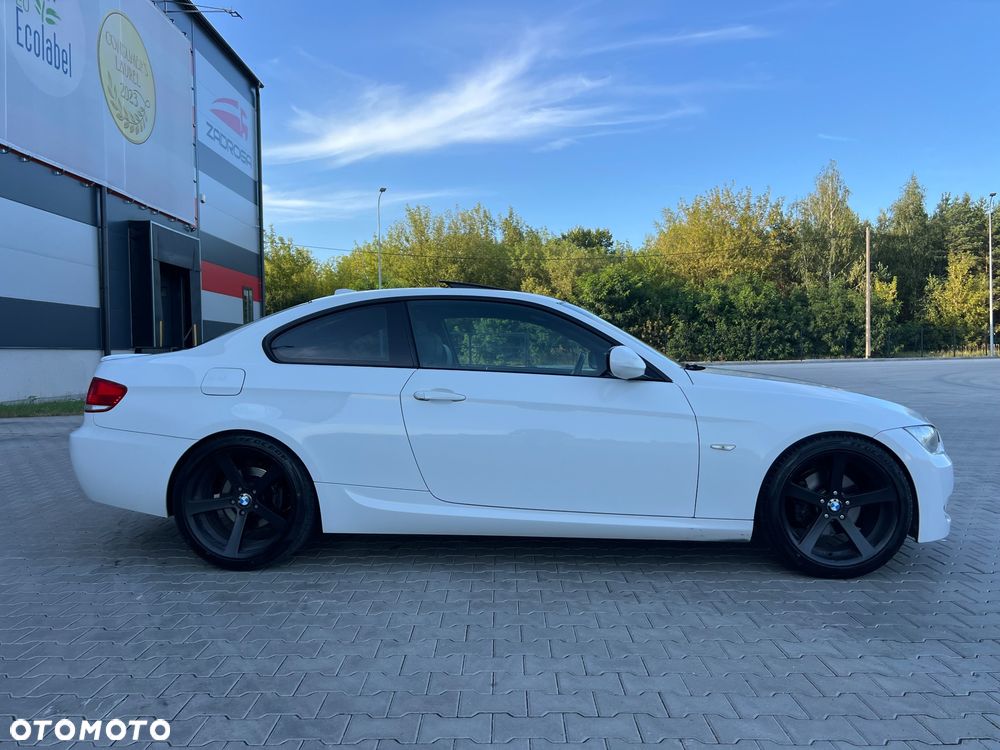 BMW Seria 3 320d Coupe - 13