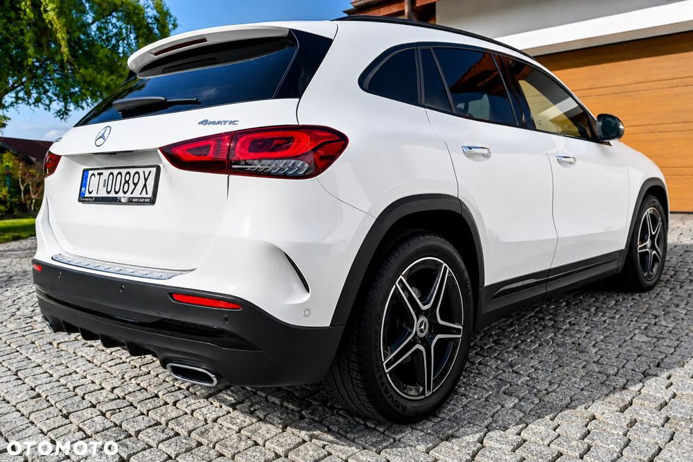 Mercedes-Benz GLA 200 4-Matic AMG Line - 4