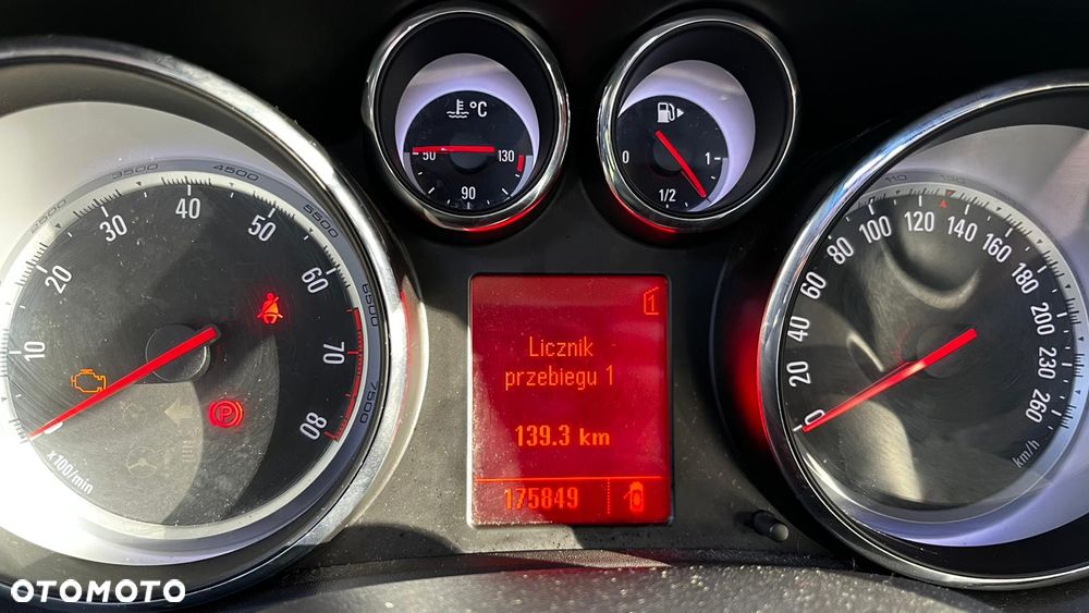 Opel Astra 1.6 - 10