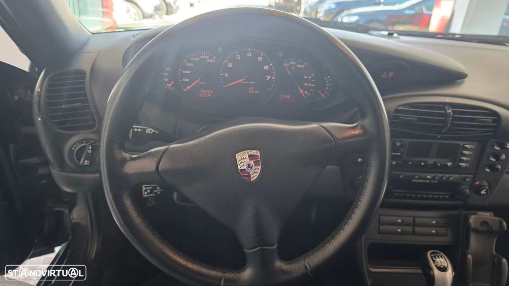 Porsche 911 (996) Carrera - 38