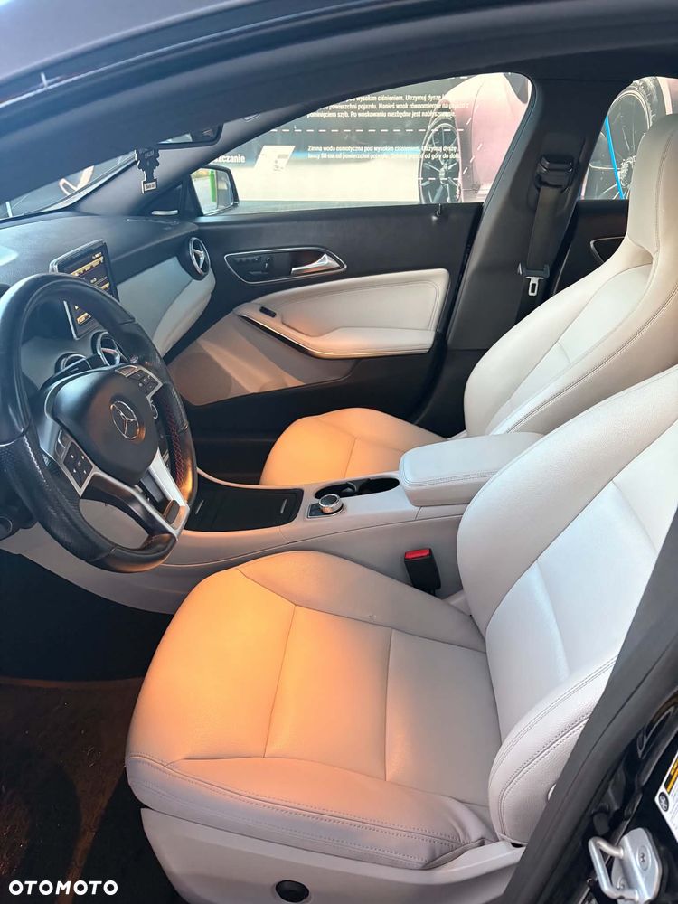 Mercedes-Benz CLA 250 7G-DCT - 8