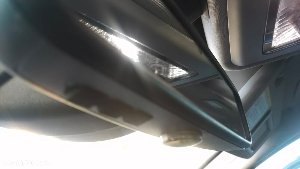 BMW Seria 5 525d Sport-Aut - 31