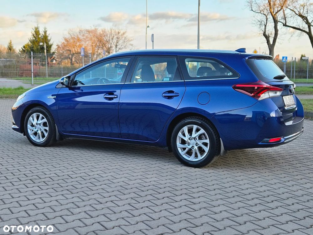 Toyota Auris Hybrid 135 Premium - 13