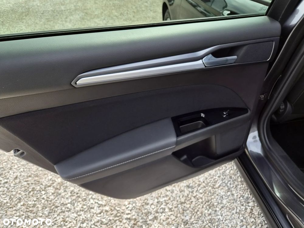 Ford Mondeo - 18