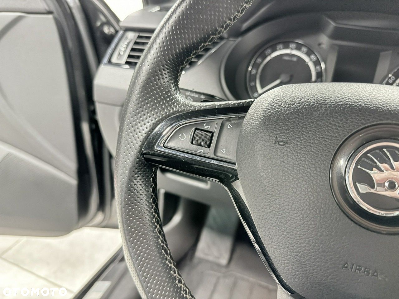 Skoda Octavia 2.0 TDI RS DSG - 22