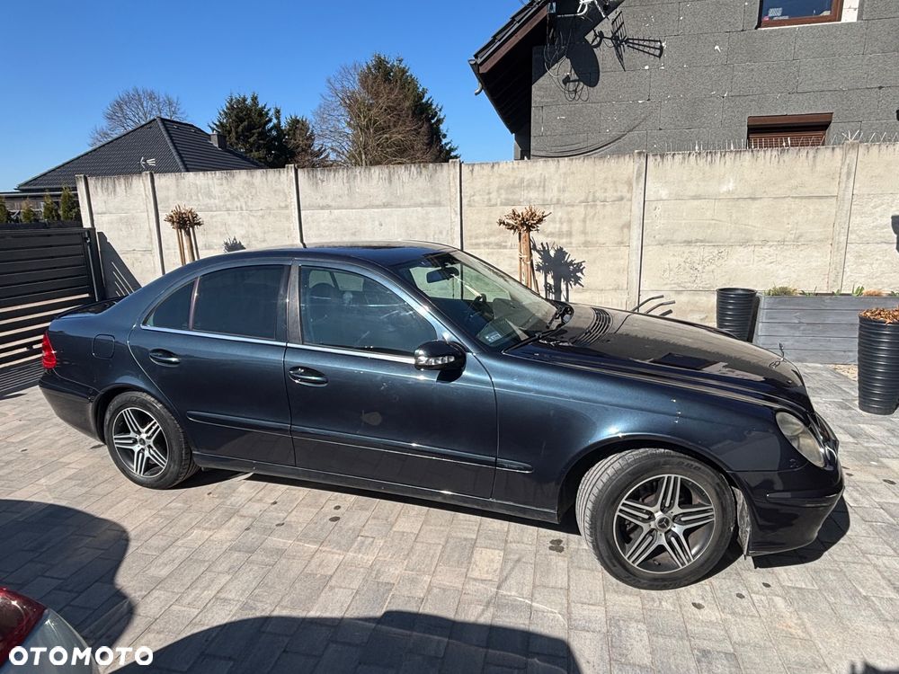 Mercedes-Benz Klasa E 240 Classic - 5
