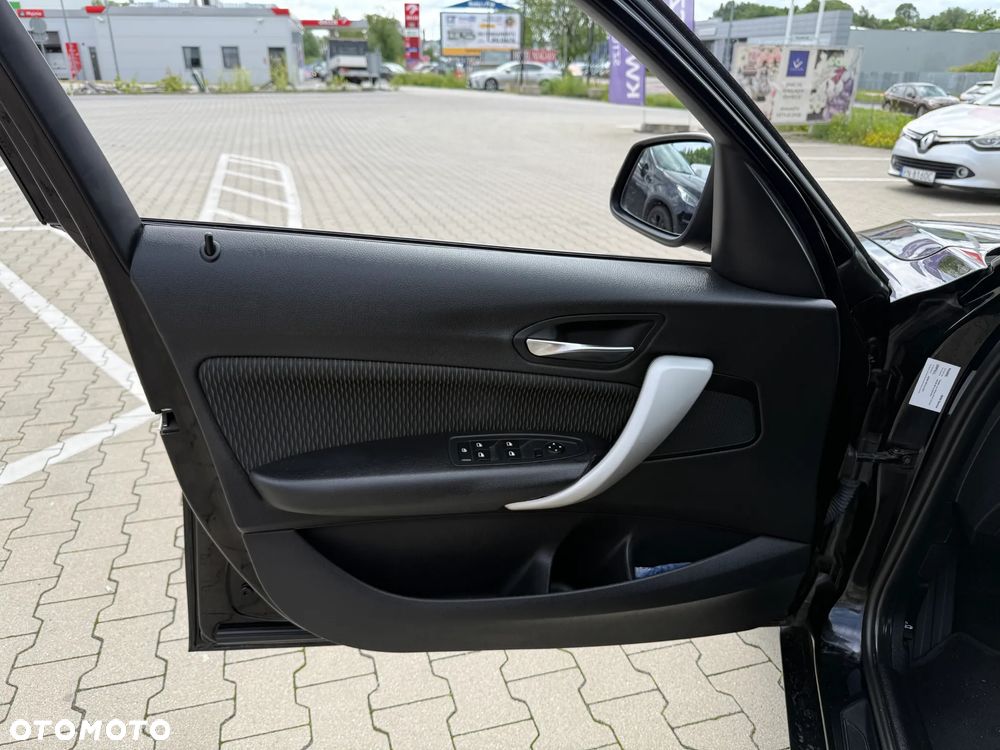 BMW Seria 1 118d DPF Edition Sport - 23