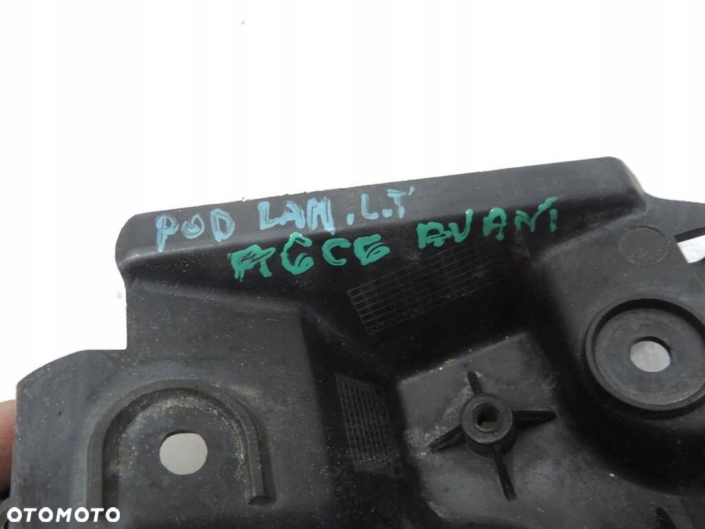 MOCOWANIE LAMPY LEWY TYŁ AUDI A6 C6 AVANT - 3