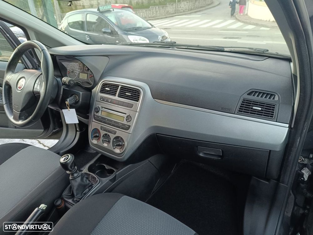 Fiat Grande Punto - 7