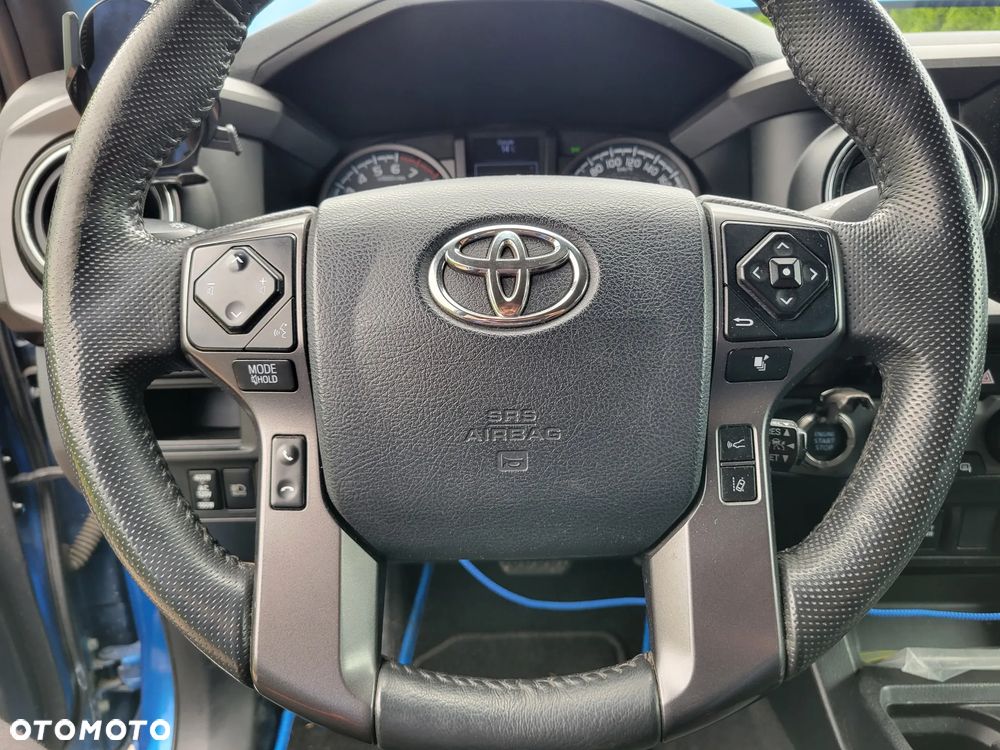 Toyota Tacoma - 13