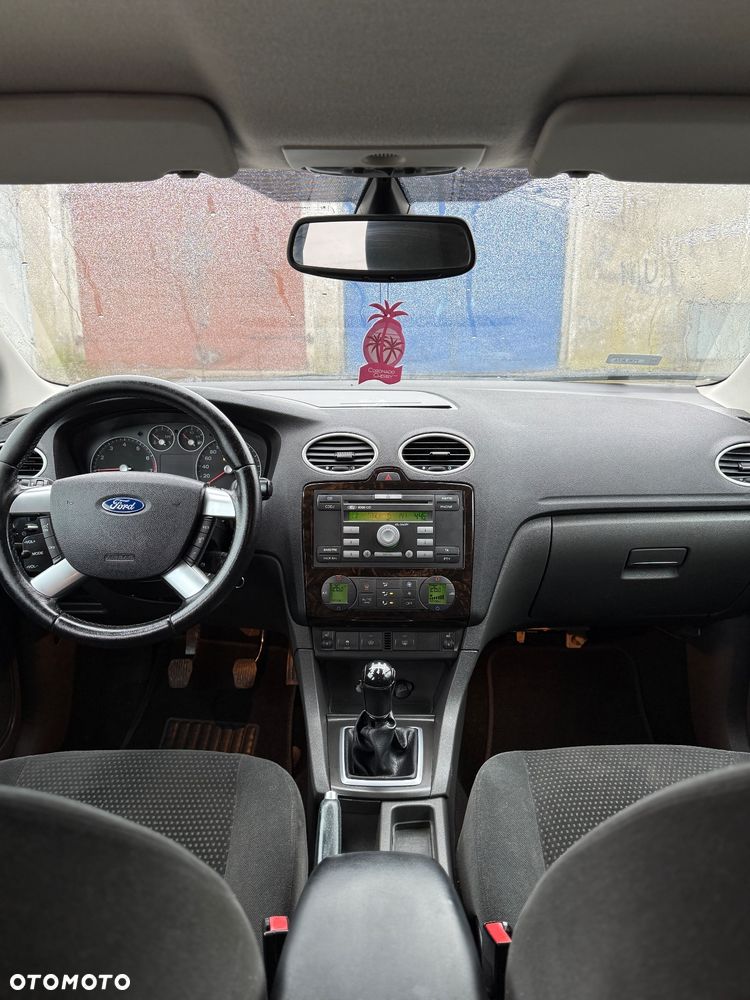 Ford Focus 1.6 Ti-VCT Ghia - 9