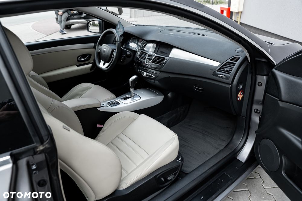 Renault Laguna Coupe V6 dCi 235 FAP GT - 29
