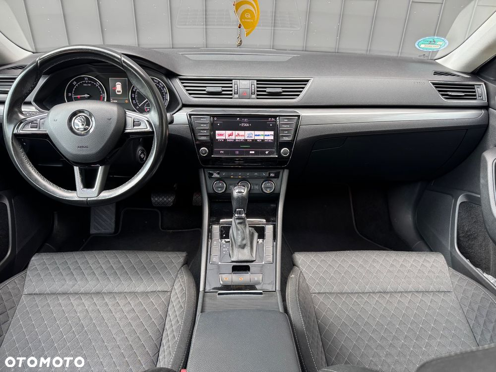Skoda Superb 2.0 TDI 4x4 DSG SportLine - 13