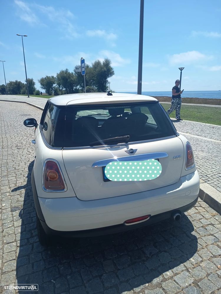 MINI 3 Portas One - 2