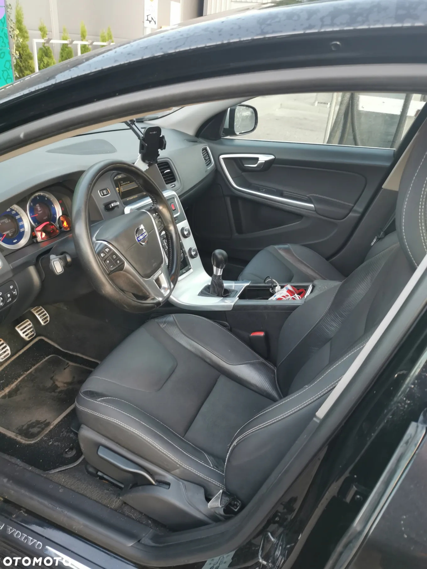 Volvo S60 D2 R-Design - 5