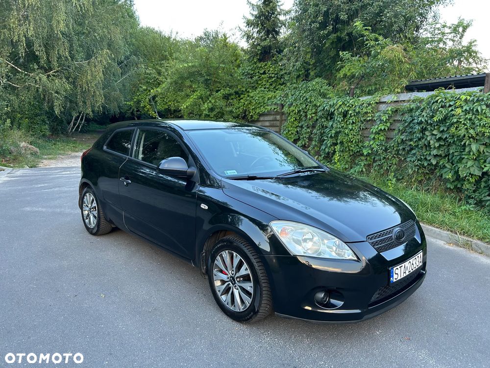 Kia Ceed - 1