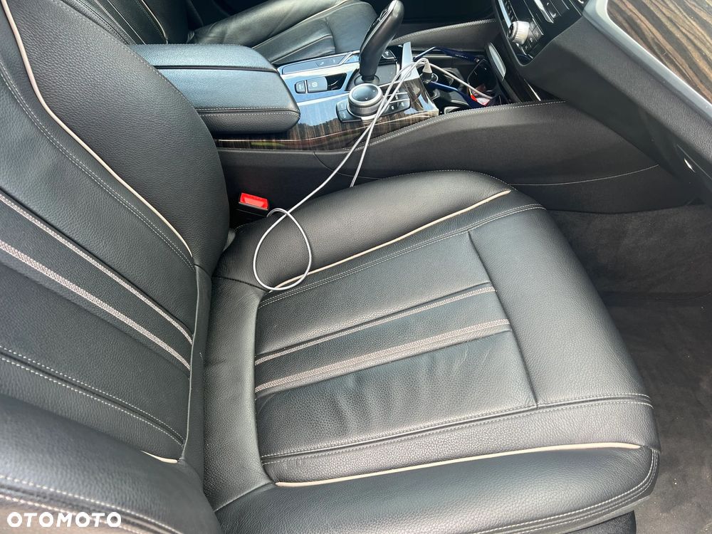 BMW Seria 5 - 10