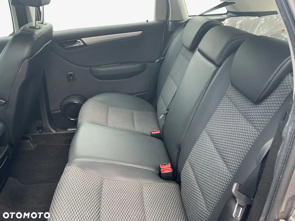 Mercedes-Benz Klasa B 180 Autotronic SPORT EDITION - 9