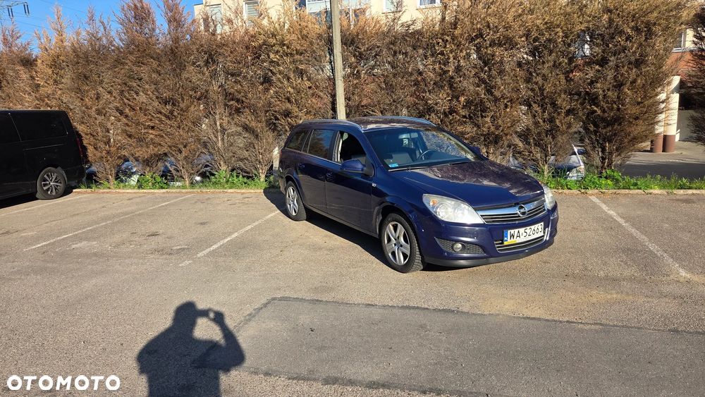 Opel Astra 1.3 CDTI Enjoy - 1