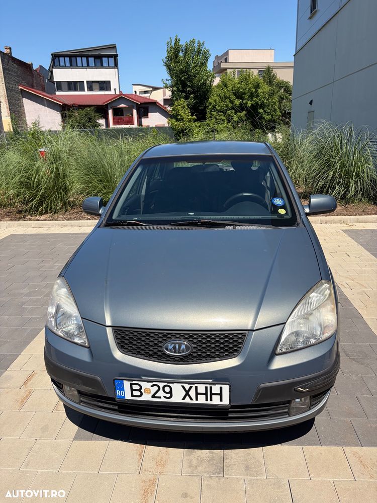 Kia Rio 1.5 DSL LX Base - 1