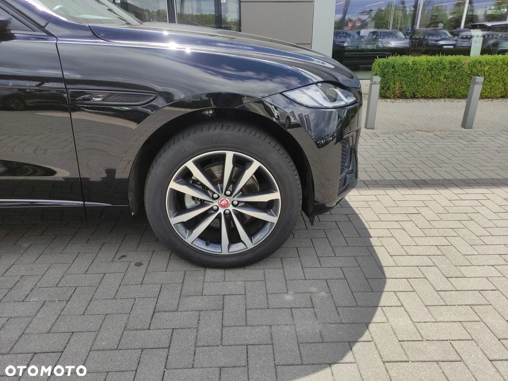 Jaguar F-Pace - 22
