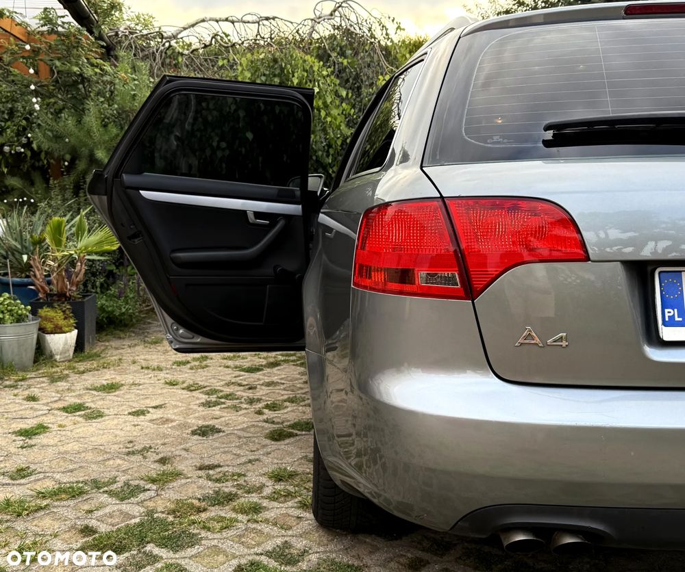 Audi A4 Avant 2.0 TDI - 38