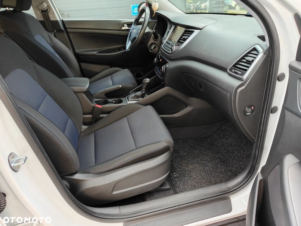 Hyundai Tucson blue 1.7 CRDi 2WD DCT Premium - 20