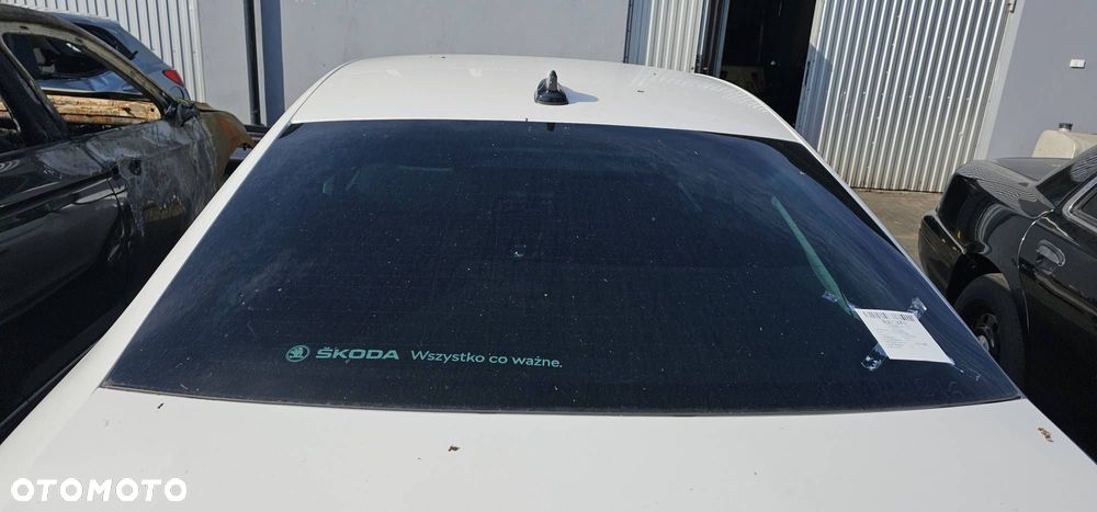 SZYBA TYŁ SKODA OCTAVIA IV HATCHBACK - 4