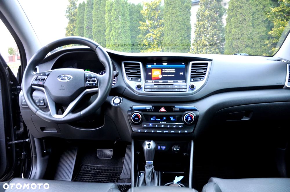 Hyundai Tucson 2.0 CRDI 4WD Automatik Premium - 26