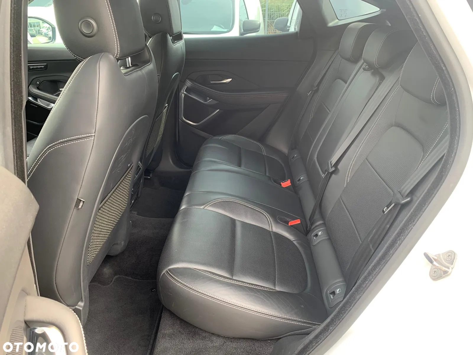 Jaguar E-Pace D180 AWD R-Dynamic S - 14