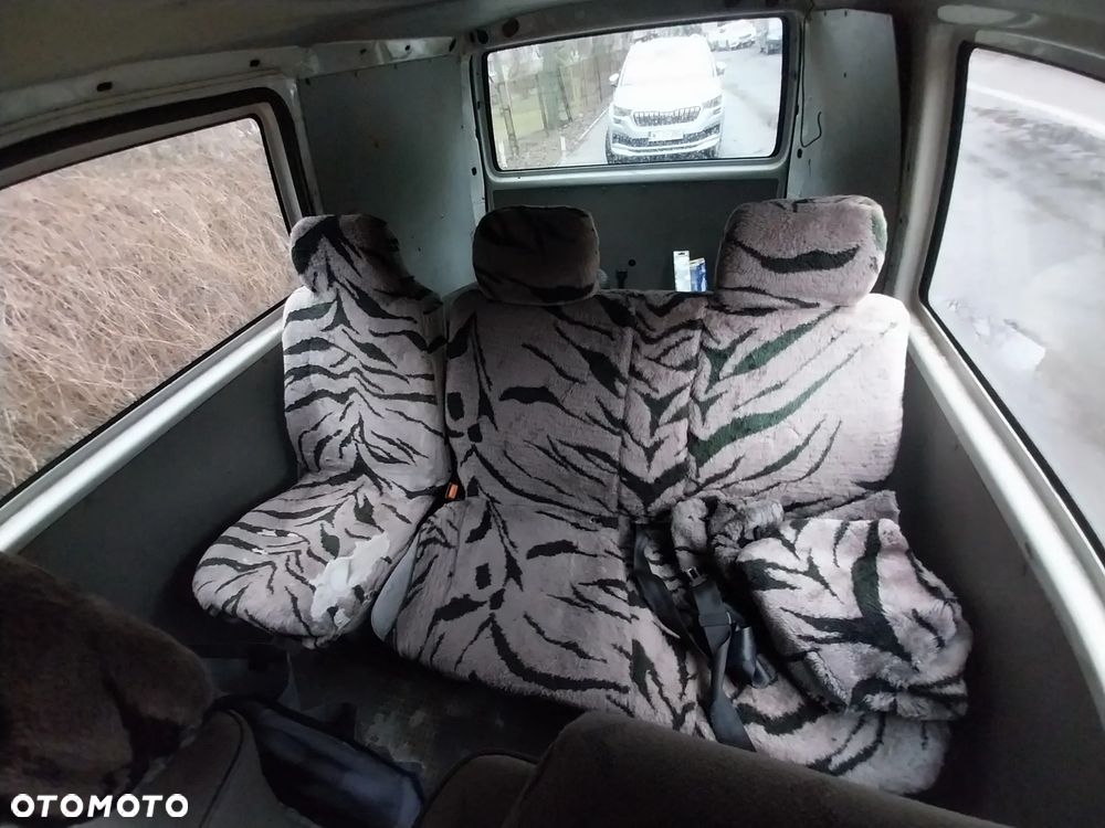 Volkswagen Transporter - 17