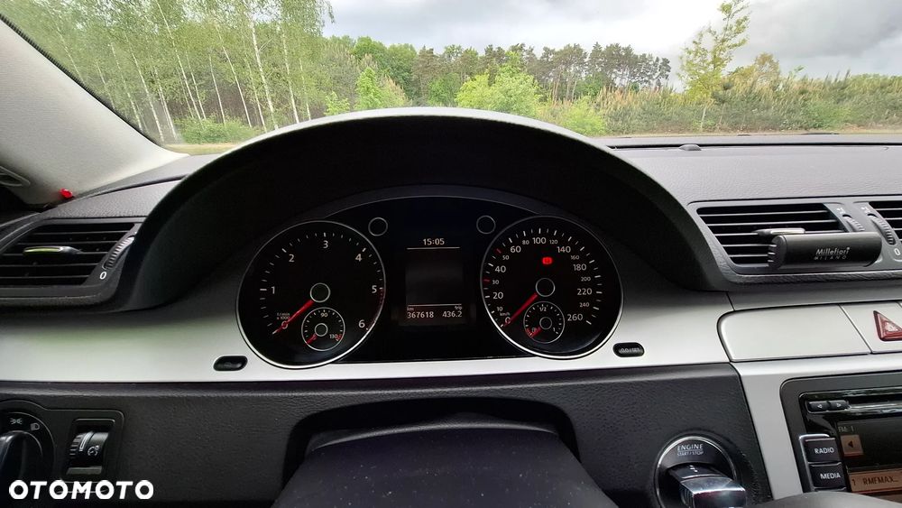 Volkswagen Passat 2.0 TDI Comfortline DSG - 9