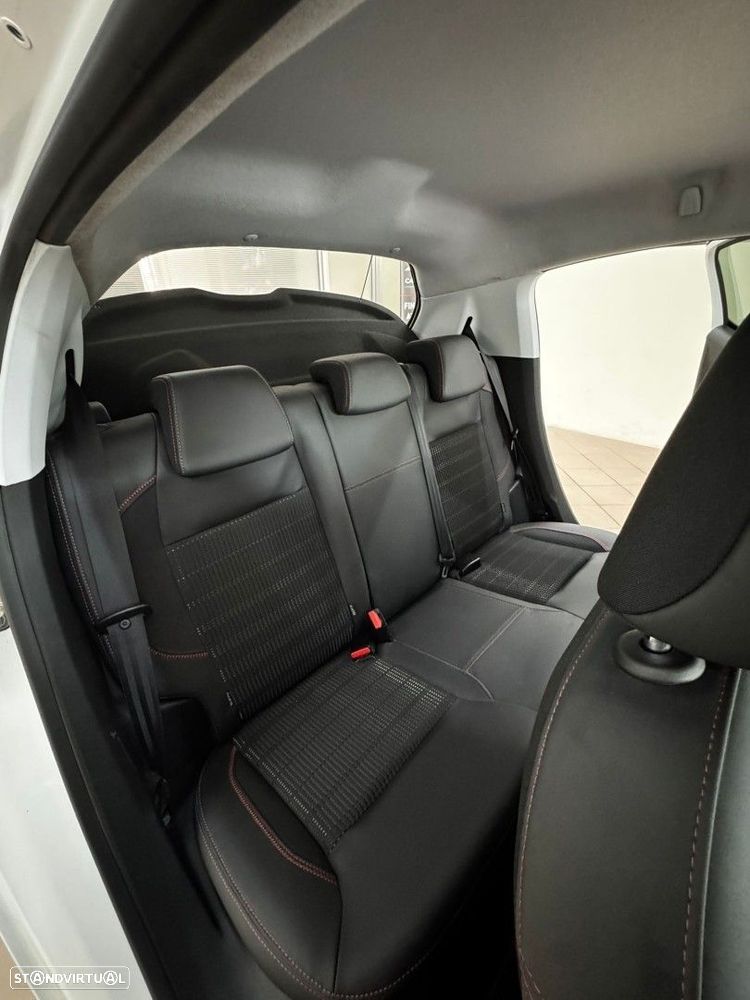 Peugeot 208 1.2 PureTech GT Line - 25