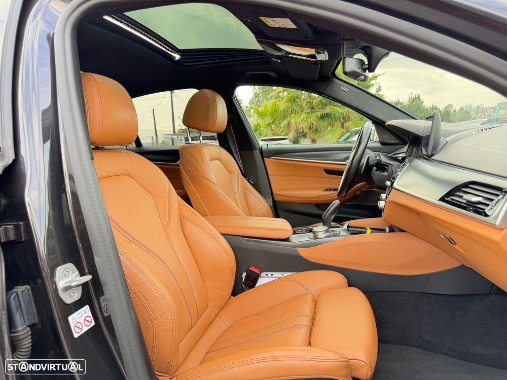 BMW 530 e Pack M - 52